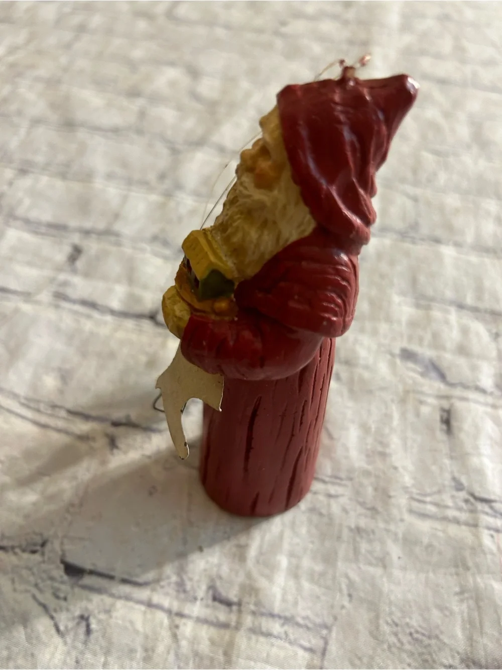 LORI MILLER WISPERING PINES CARVED FOLK ART SANTA ORNAMENT HOLDING BIRDHOUSE
